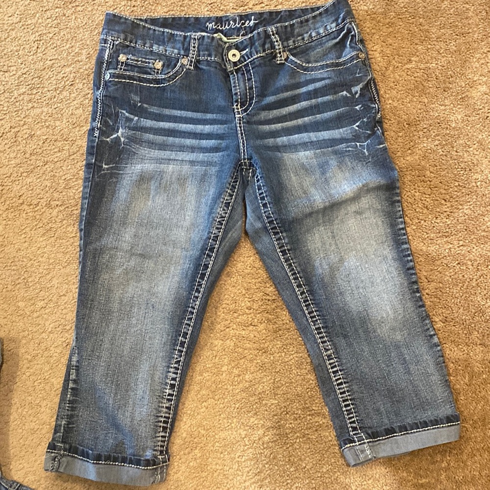 Maurice’s Jean capris size 11/12